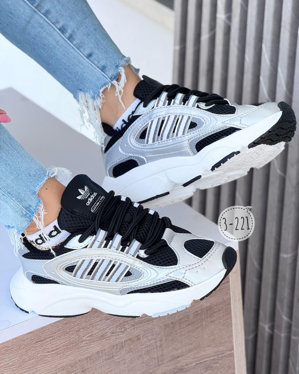 Zapatillas Adidas Ozmillen de Dama
