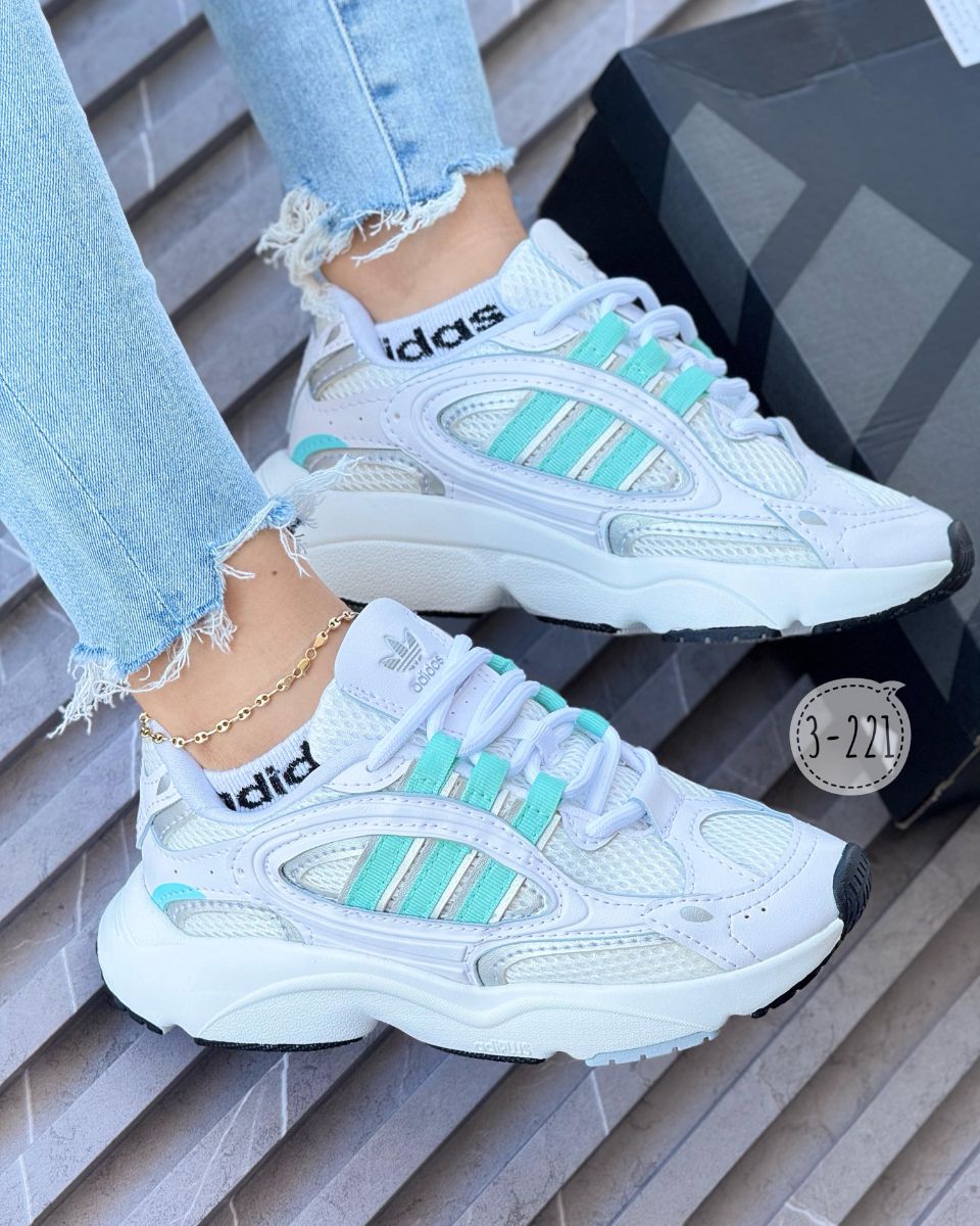 Zapatillas Adidas Ozmillen de Dama